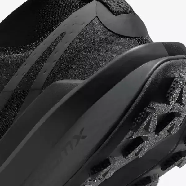 sepatu lari pria zoom x zegama trail 4