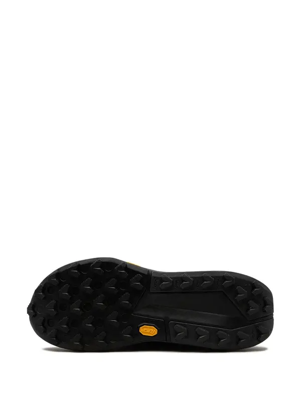 sepatu lari pria zoom x zegama trail 6