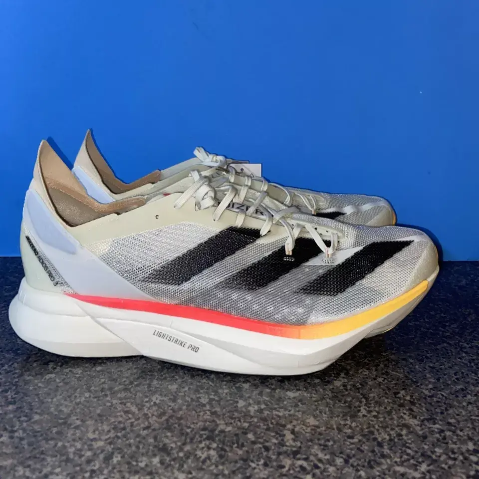 sepatu lari pria adios Adizero 3
