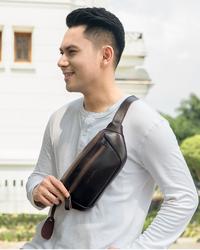 Gambar Kenes Leather Tas Pinggang Pria Waist Bag Kulit Asli DEXTER - Free Grafir Nama - Dark Brown PU, Tanpa Box dari kenesleather.id Kab. Bantul 3 Tokopedia
