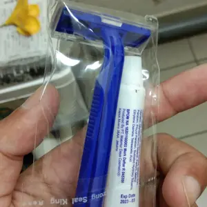 shaving kit + shaving cream