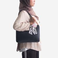 Gambar HANA Black Top Handle Bag Tas Wanita Cewek Kerja Kuliah Laptop 14 inch Hobo Hitam From The Daily Smith dari The Daily Smith Store Kota Surakarta 2 Tokopedia