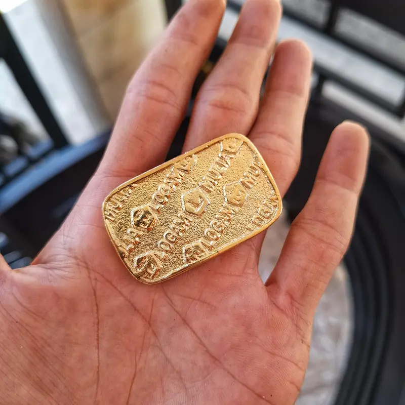 Miniatur Emas Batangan Kuningan 999.9 Logam Mulia 100 gram 2
