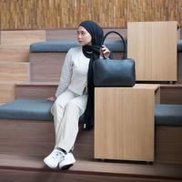 Gambar HANA Black Top Handle Bag Tas Wanita Cewek Kerja Kuliah Laptop 14 inch Hobo Hitam From The Daily Smith dari The Daily Smith Store Kota Surakarta 5 Tokopedia