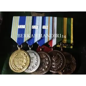 Satya Lencana Mendali TNI AD 8thn,16thn,24thn Darmanusa Wiradarma Nararya