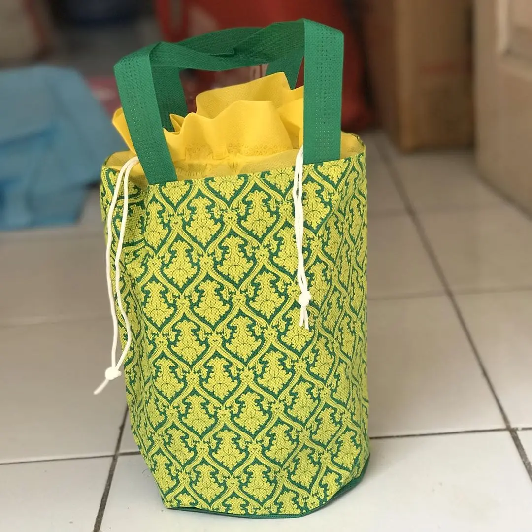 Goodie bag spunbond toples kue 3 diameter 17