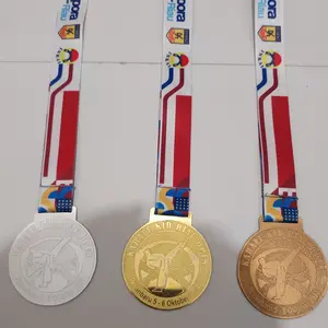 Medali Karate Ketebalan 1,5ml Diameter 6,5cm Lanyard Custom