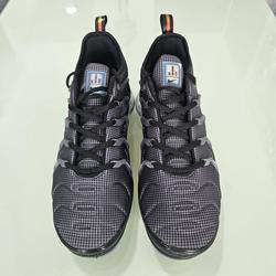 harga nike vapormax plus original