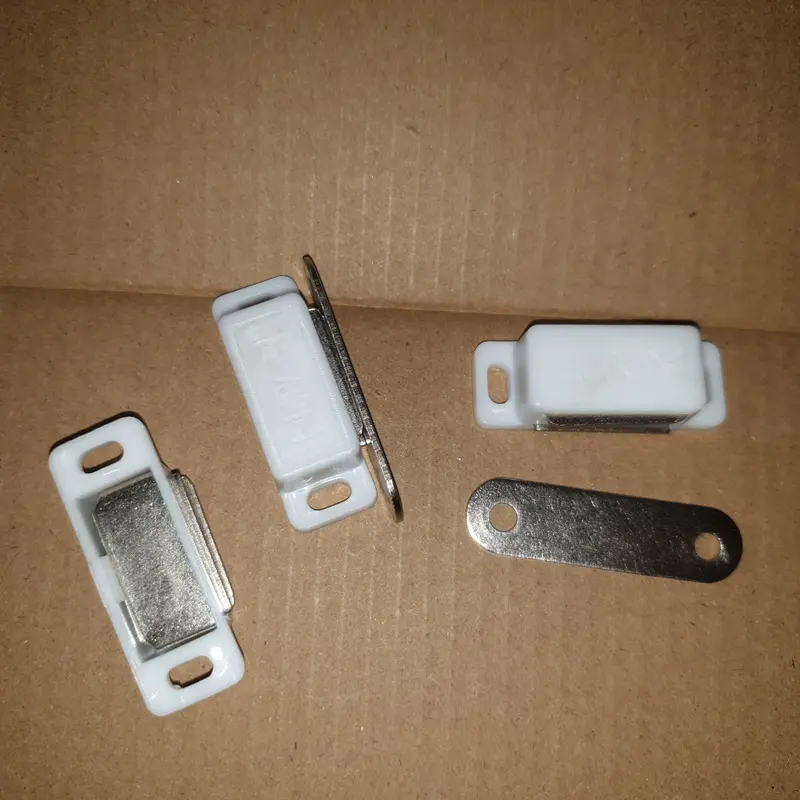 Magnit pintu lemari 0