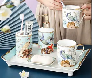 Perlengkapan Kamar Mandi / Tempat Sabun / Peacock Bathroom Set 109/3-4 - Red