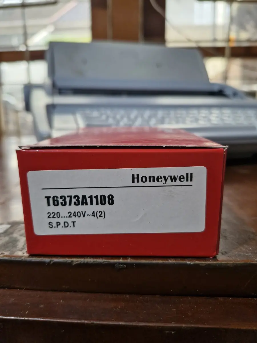 THERMOSTAT PENGATUR SUHU HONEYWELL T6373BC1130