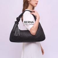 Gambar VOILA BERNA | BERNA Tas Pundak Wanita Kulit Asli Anyam Genuine Leather Shoulder Bag Premium - Maroon dari Voila Leather Kota Administrasi Jakarta Pusat 3 Tokopedia