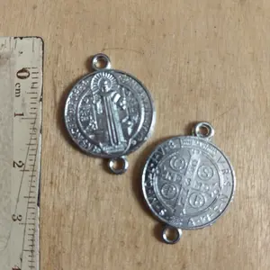 harces medali rosario Benediktus lubang 2