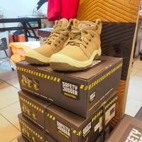 Gambar Sepatu Safety Jogger Desert Sepatu Khaki/ Cream Safety Jogger Murah dari LSI SAFETY Kota Administrasi Jakarta Barat 5 Tokopedia