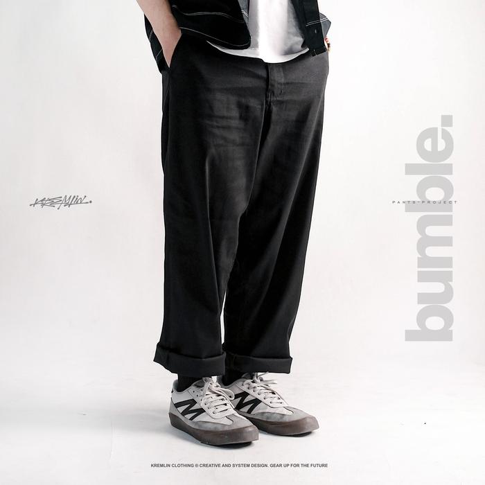 Gambar KREMLIN Celana Chino Loose Fit Baggy Long Pants - Black - Bumble - L dari Kremlin Clothing Kota Bandung Tokopedia