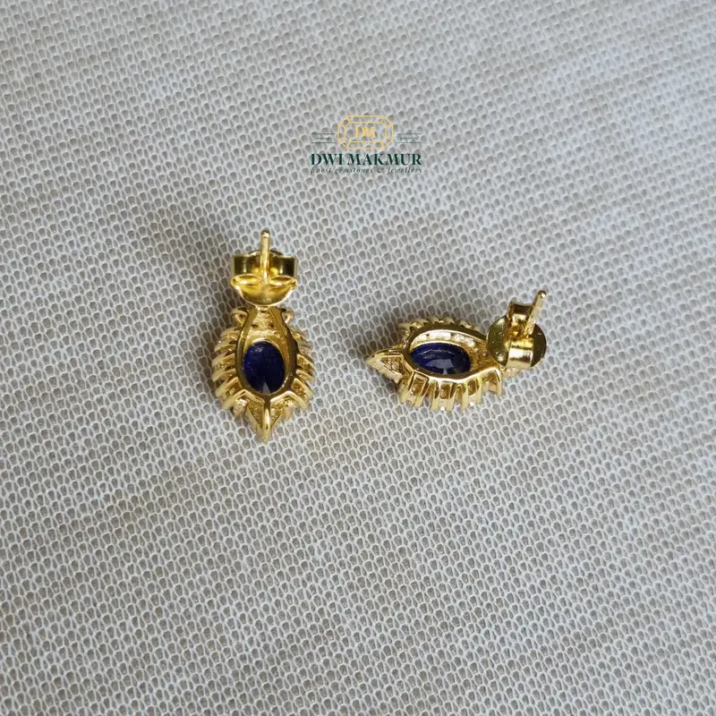 Certified,Nice Blue SAPPHIRE Ladies Stud Earrings Silver gold plated 2