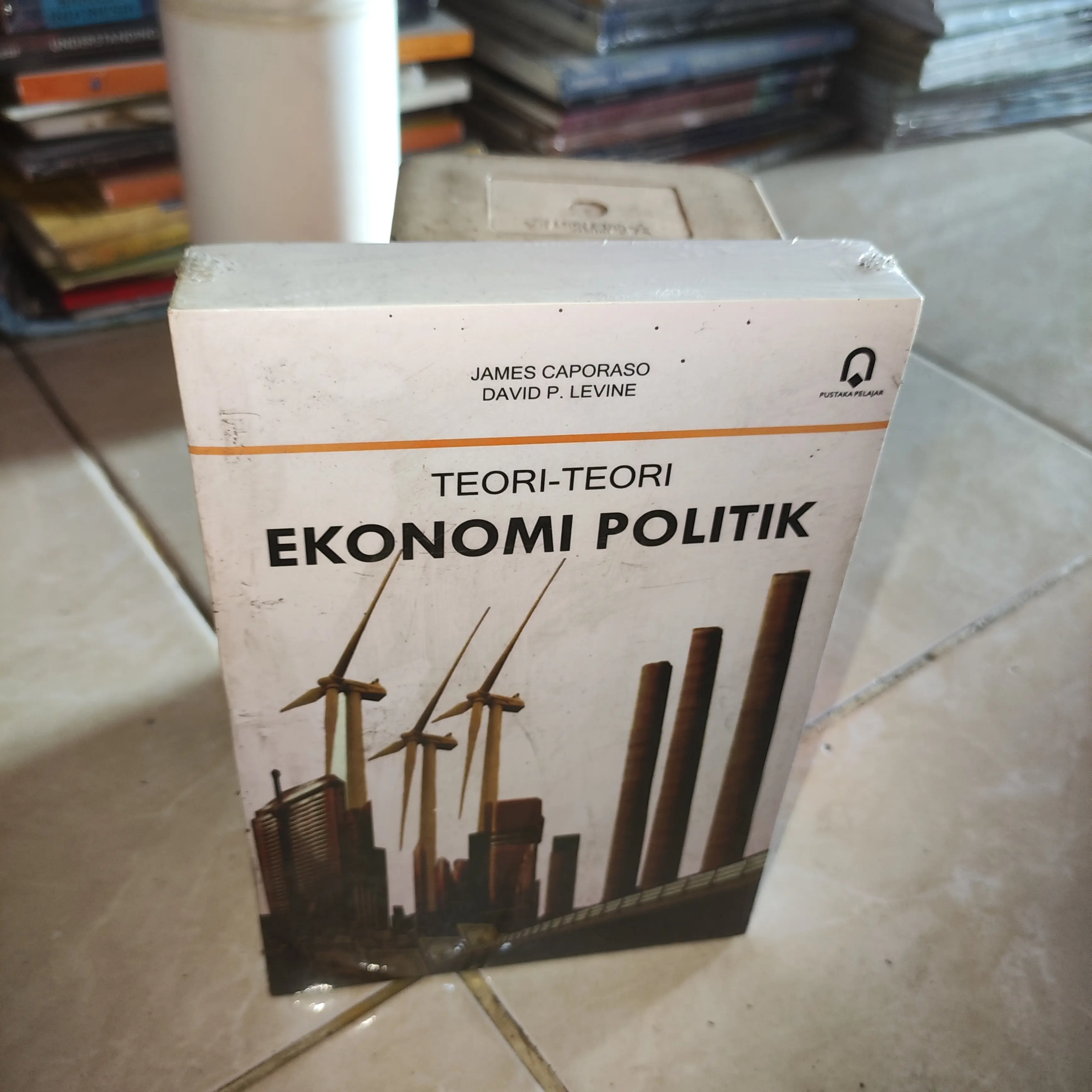 buku teori-teori ekonomi politik
