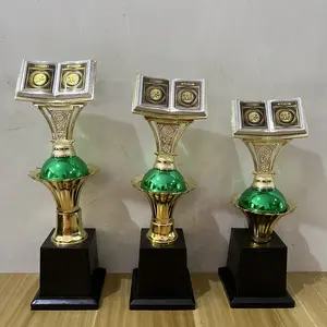 Trophy / Piala Islami Model Kubah Figure Buku