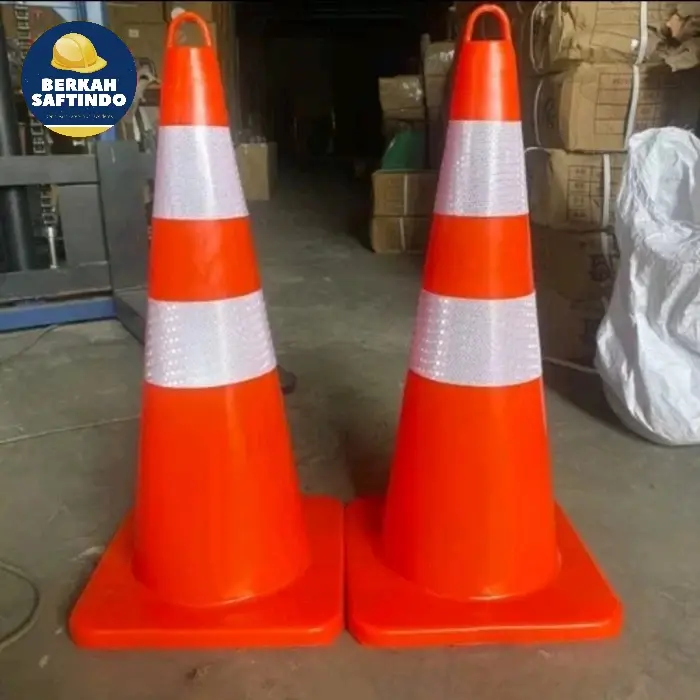 Traffic Cone 70cm Rubber / Safety Cone 70 cm / Kerucut Lalu Lintas