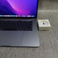 Gambar MacBook Pro 15 2016 TouchBar i7 16GB 256GB Radeon Pro 450 MLH32 dari ARRA STORE Pusat Kota Administrasi Jakarta Pusat 4 Tokopedia