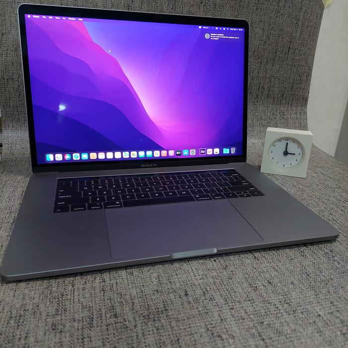 Gambar MacBook Pro 15 2016 TouchBar i7 16GB 256GB Radeon Pro 450 MLH32 dari ARRA STORE Pusat Kota Administrasi Jakarta Pusat Tokopedia