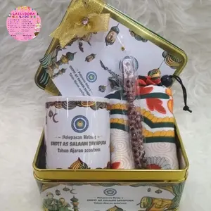 Hampers sajadah n mugtasbihperpisahan sekolah/pengajian/aqiqah/haul...