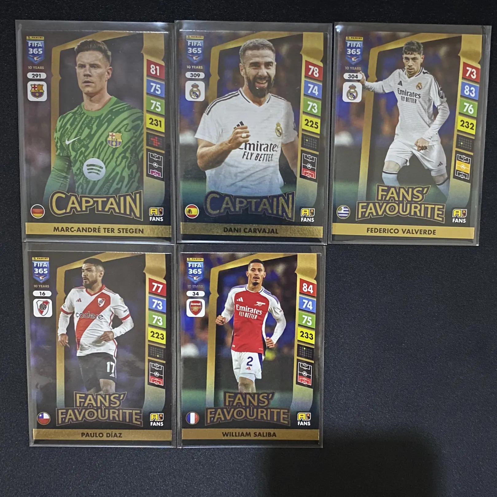 Kartu Bola Ter Stegen, Carvajal, Valverde, Paulo Diaz, Saliba Fans Favourite/Captain Holo Foil Paninj Adrenalyn Xl Fifa 365 24/25