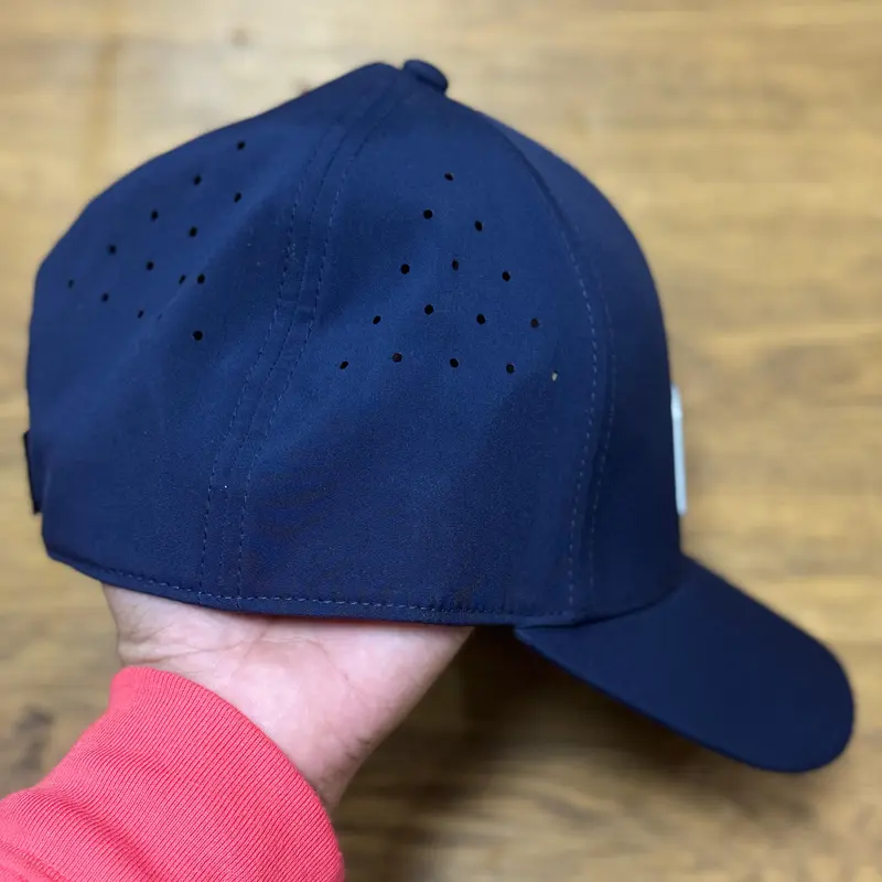 Topi Golf Black Clover Asli Semua Ukuran Unisex - Caps, Outdoor 1