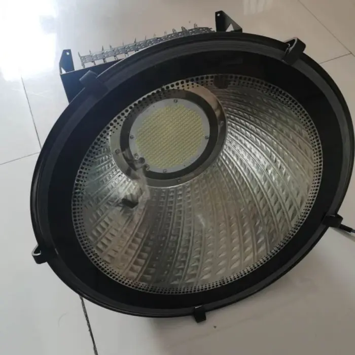 lampu led highbay 1500watt  1500 watt hanging gantung tambang stadion
