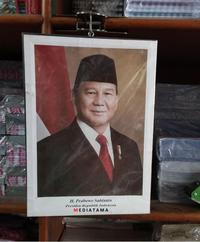 Gambar Gambar presiden wakil presiden Lambang burung garuda 2024 2025 bingkai kaca plastik ukuran A4 Foto Poster Uk A4 - Presiden+B Plst dari MediatamaIT Kota Medan 2 Tokopedia