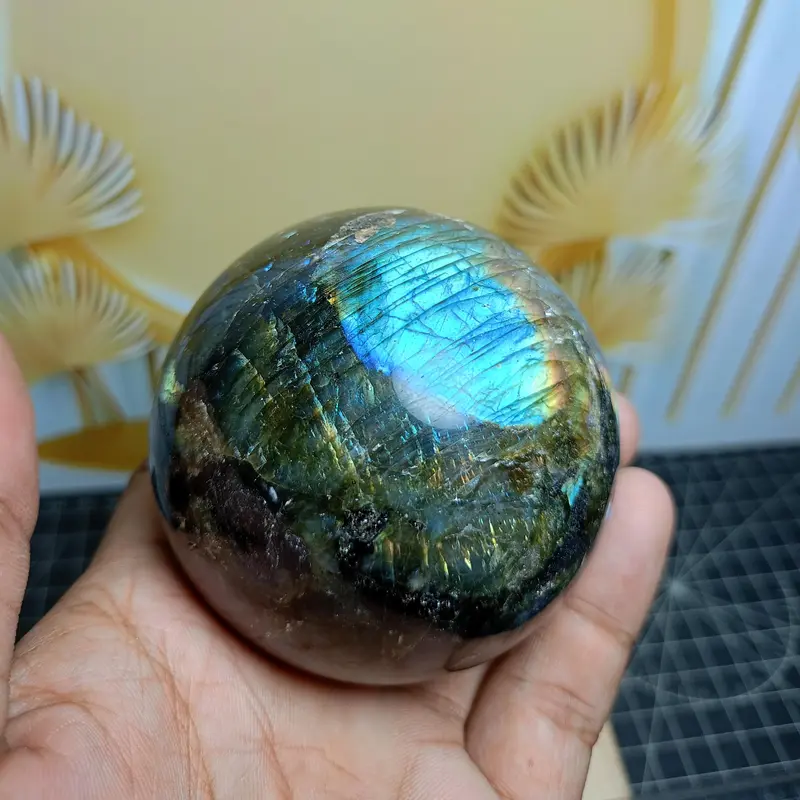 Batu Natural Labradorite Small Sphere (2) 3