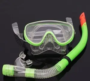 Alat selam snorkling Kacamata dan snorkel model keren untun Dewasa