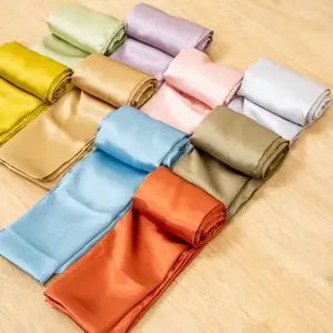 Selendang Shinny Gradenza