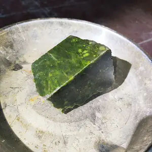 Batu Giok Nephrite jade super 400 gram
