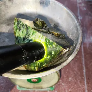 Lempengan Giok Nephrite jade Slabs