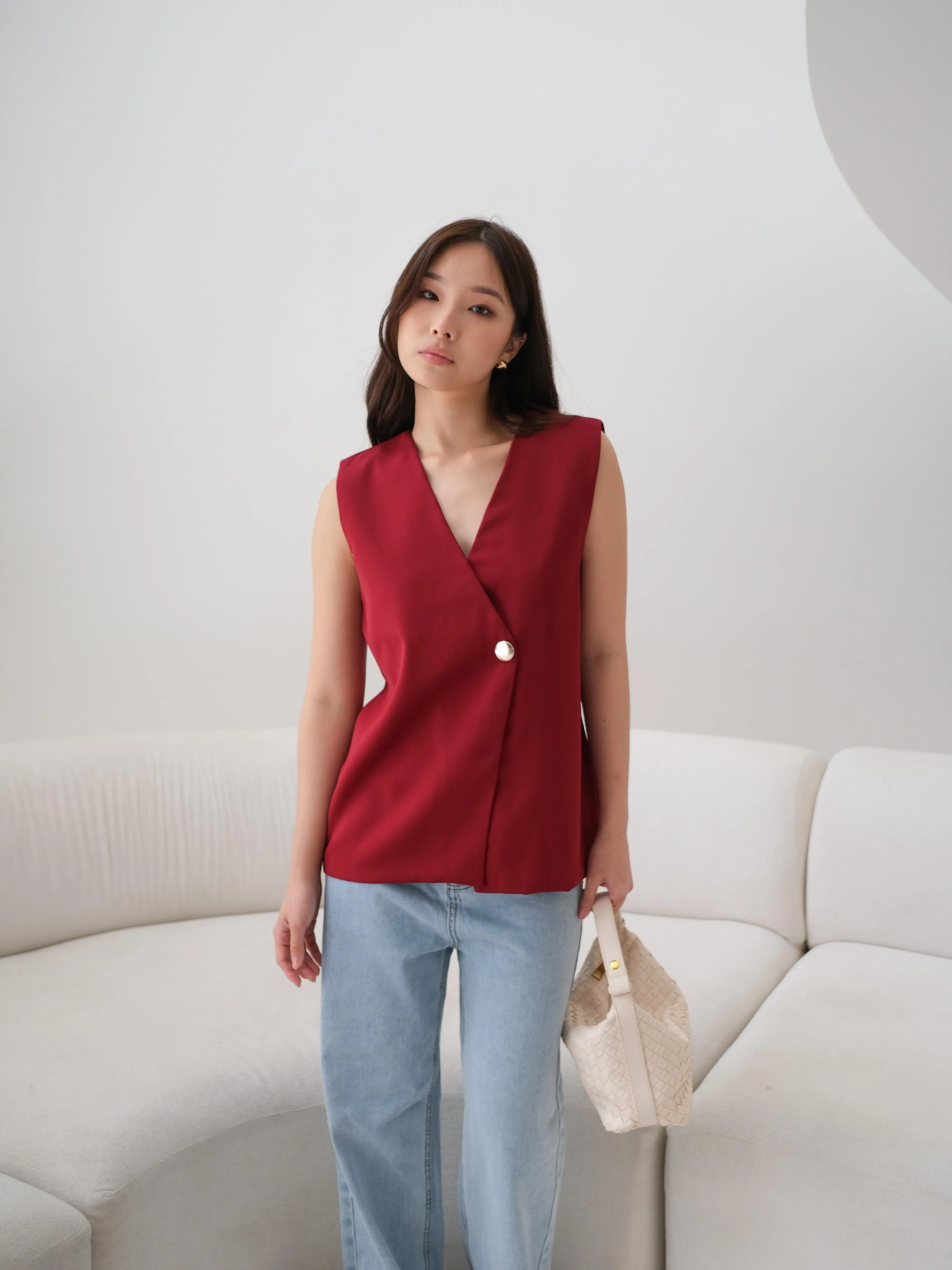 Kiyorawears - Issa Button Vest Top / Atasan Vest Wanita / Blouse Casual / Atasan Wanita Kekinian / Baju Atasan Wanita Terbaru / Rompi Kerah U-Neck / Outer Premium / Fashion Office / Korean Style