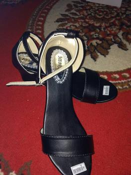 Product Review of Paket Bundling 3set kacamata+tas Laura+hak tahu dhl 5cm Sandal Wanita from Tokopedia customer review 0