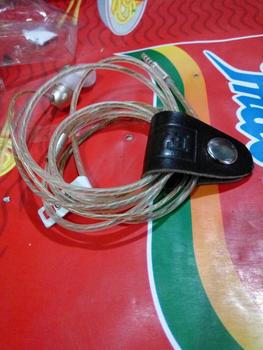 Product Review of Klip Kabel Kulit Sapi Asli | Model Simple 1 Pcs | Warna Maroon from Tokopedia customer review 0