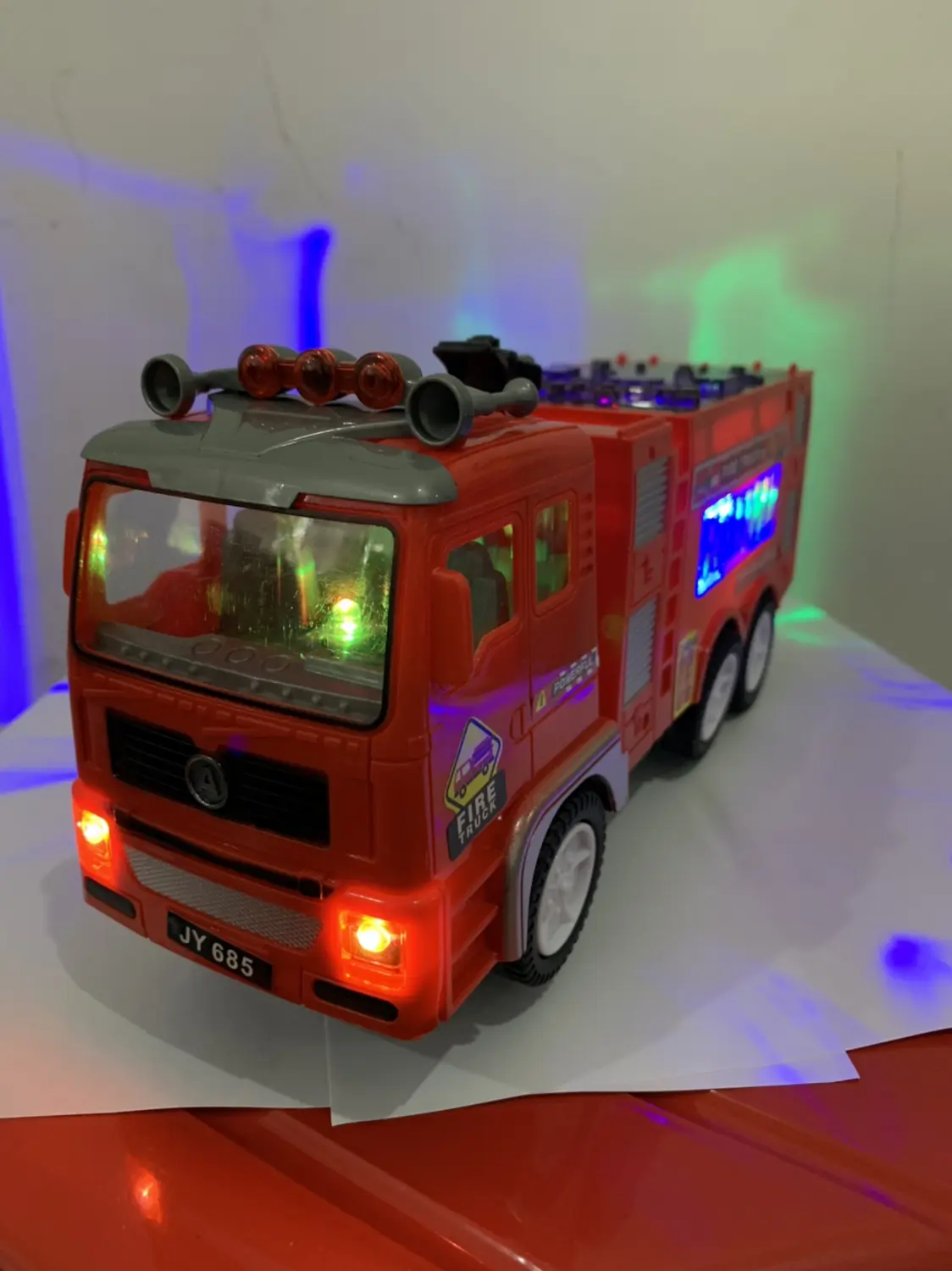 Mainan anak mobil pemadam kebakaran / firefighter truck