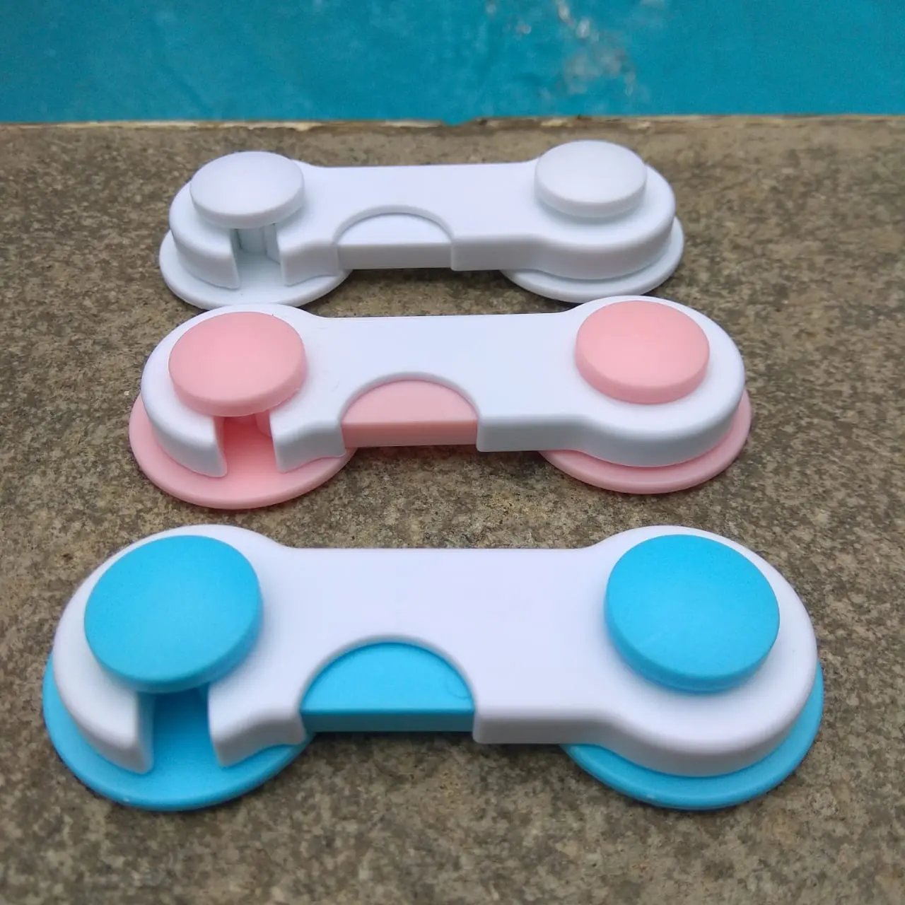 Kunci pengaman lemari, oven, pintu toilet dan box / Baby safety lock