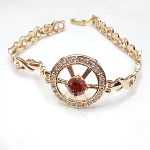 Gelang tangan wanita model permata ruby elegan. Lapis emas