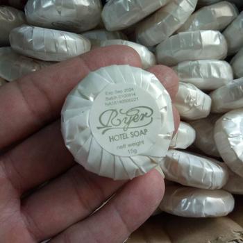 Product Review of [100 pcs] Ryer Hotel Soap 15g / sabun hotel bulat 15gr bungkus mutiara Sabun Mandi Kotoran from Tokopedia customer review 0