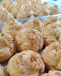 Gambar Kue Soes / Roti Sus dari Rosella Bika Ambon Kota Administrasi Jakarta Barat 2 Tokopedia