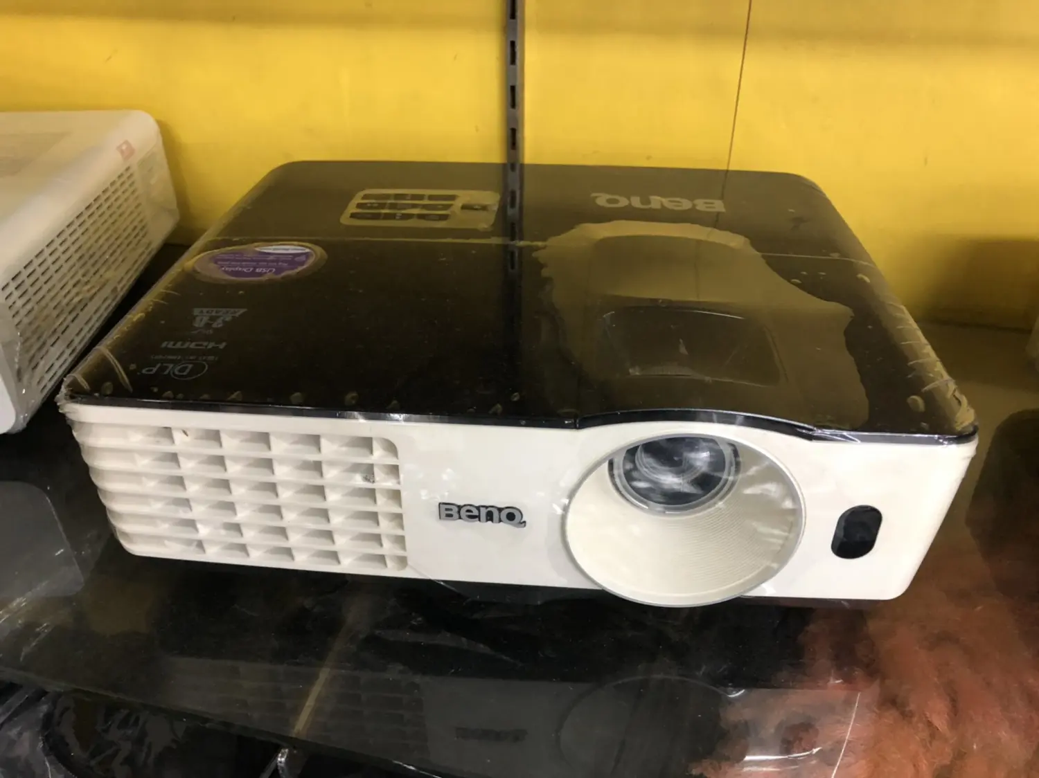 Proyektor benq HDMI murah