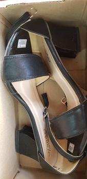 Product Review of Paket Bundling 3set kacamata+tas Laura+hak tahu dhl 5cm Sandal Wanita from Tokopedia customer review 2
