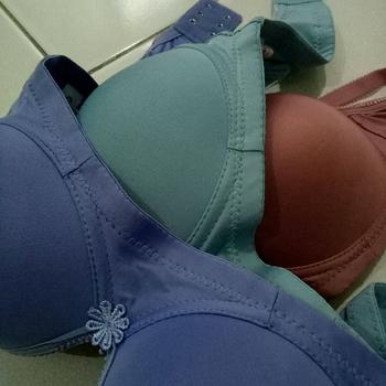 Product Review of Bra SOREX Super Soft Tanpa Kawat Aneka Warna TIPE 17238 from Tokopedia customer review 0