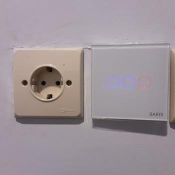 Product Review of BARDI Smart Wall Switch 3 Gang Saklar Sentuh Touch Wifi Otomatis IoT from Tokopedia customer review 0