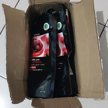 Product Review of MuTouch Goat's Milk Shower Cream Pearl and Mulberry 800ml (Sabun Mandi) from Tokopedia customer review 1