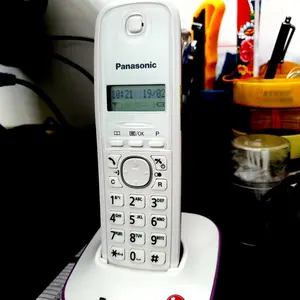 Panasonic KX-TG1611 Pesawat Telepon Wireless Rumah Kantor Bank Indihome - Hitam