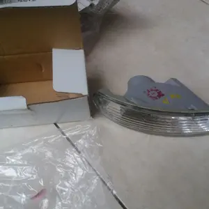 Parts imitasi lampu sein bumper RH Kia Sephia / Timor